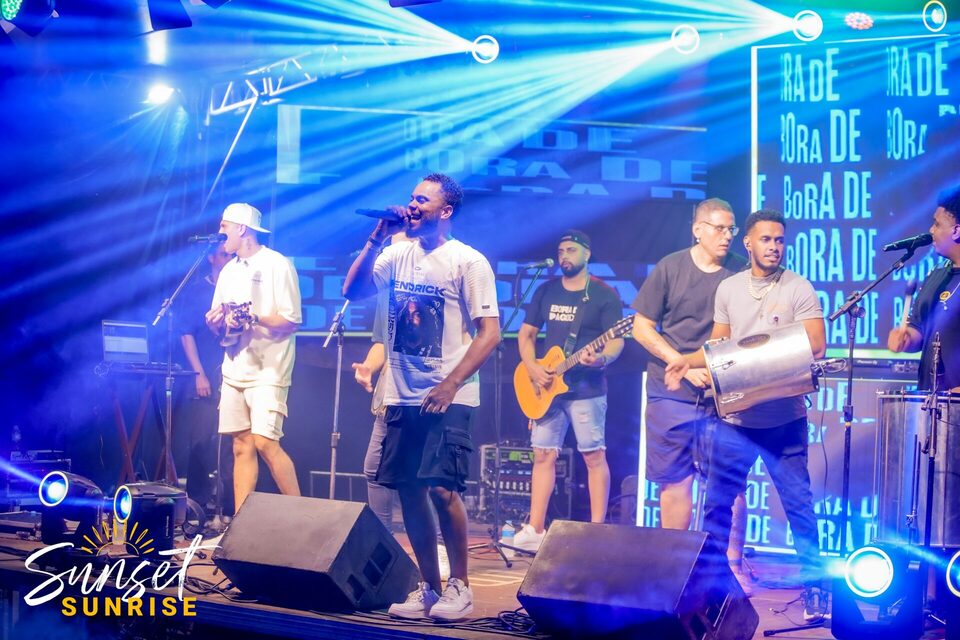 SUNSET SUNRISE - PRE REVEILLON